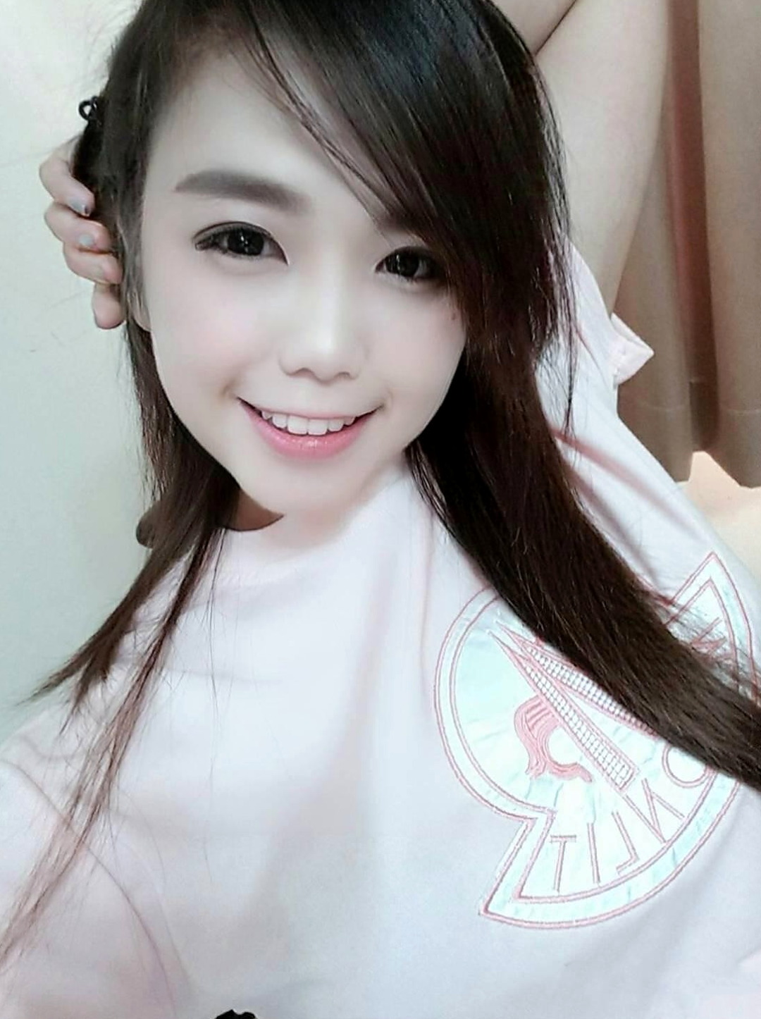 愛妃 // 大安 // 美女外送 // 淫蕩女秘書 // 身高170cm // 體重43kg // 胸圍D罩杯 // 年齡22歲 // 服務貼心 青春的肉體 主推童顏巨乳 奶炮控 超騷 超淫蕩 耐插
